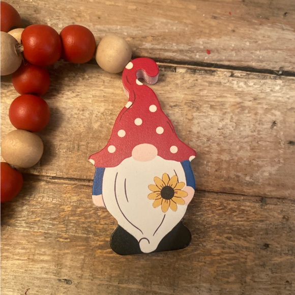 Spring Gnome Tier Tray Decor, Summer Gnome Beaded Garland & Mushroom Wood Sign - Picture 8 of 16